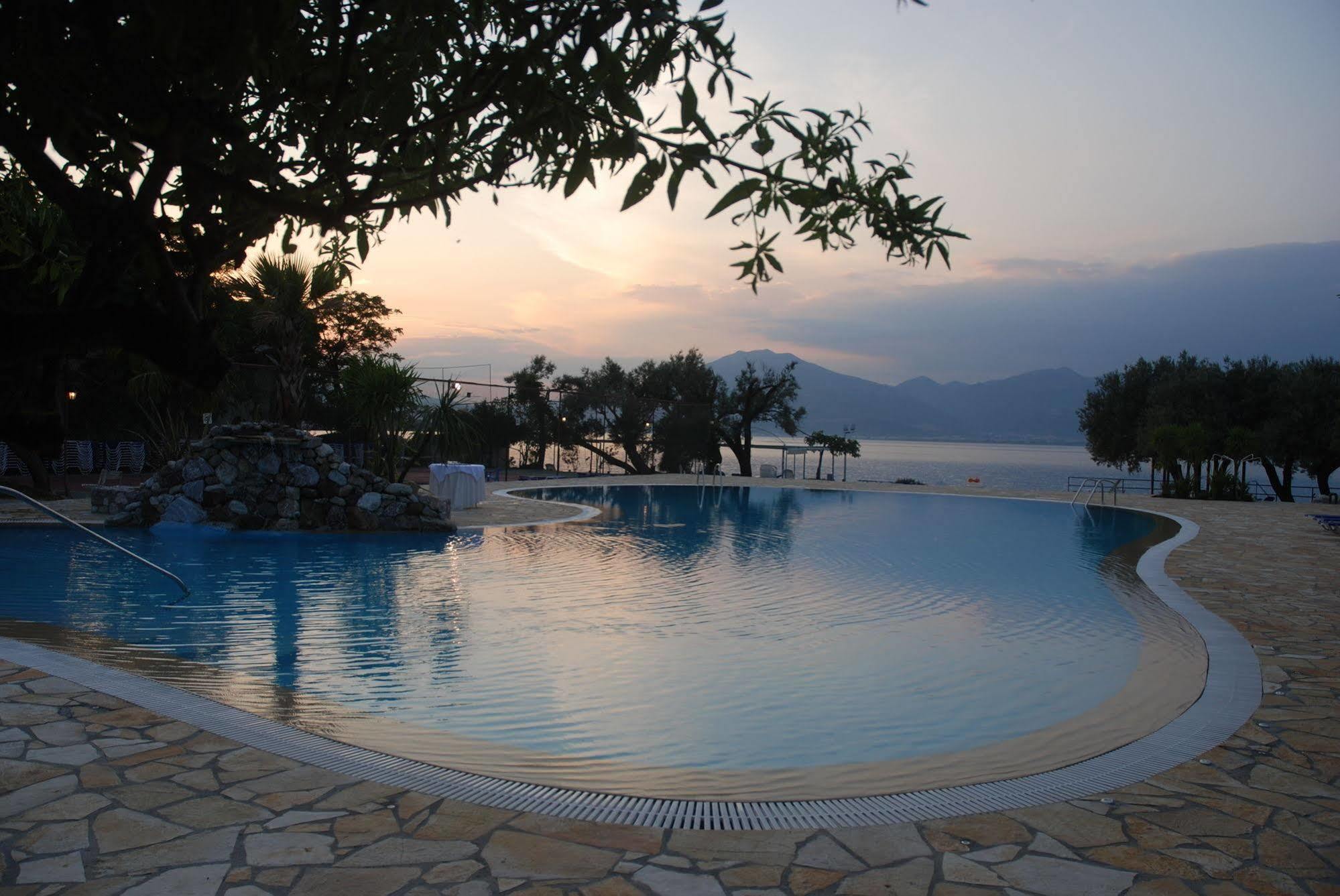 Florida Blue Bay Resort & Spa Псатопиргос Экстерьер фото